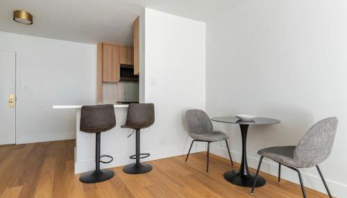 Blueground Yorkville pool nr Carl Schurz Park NYC-2094 - Foto 5, Other