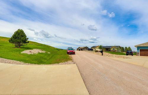 Spearfish Retreat with Fireplace and Mountain Views! - Foto 28