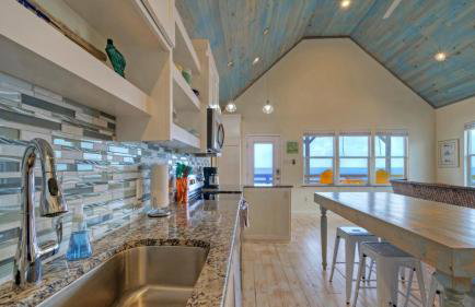 Panoramic Water Views, Shared Pool, Boat Dock Bayside Lodge by Avantstay - Foto 26