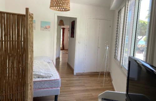 Facing the sea 2 steps from the beaches - Photo 18