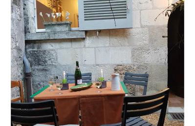 Séjour de charme au cœur de Tours avec extérieur - Foto 3
