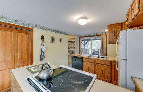 Fire Pit & On-Site Pond: Wooded Walton Home! - Foto 8