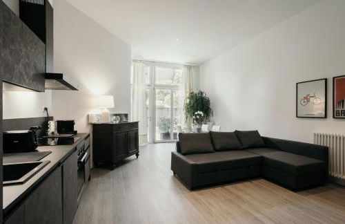 GuestHost - Studio 1 Deisgn Apartment with Car Parking! - Foto 5