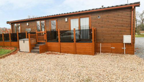 Avonal Lodge 24 - Photo 1