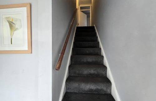 2ndHomeStays- Willenhall-A Serene 3 Bed House with a Garden View-Suitable for Contractors and Families-Sleeps 9 - 7 mins to J10 M6 and 21 mins to Birmingham - Foto 35