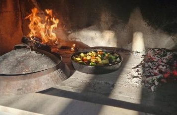 Village holiday apartman with heated pool Maslina - Photo 14