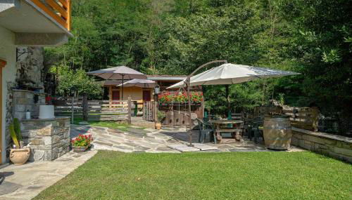 Cozy Stone Chalet Surrounded by Nature Samolaco - Foto 4