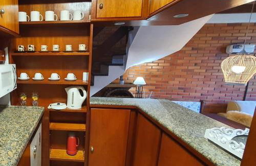 Dúplex 400m do Lago com lareira e garagem - Foto 19