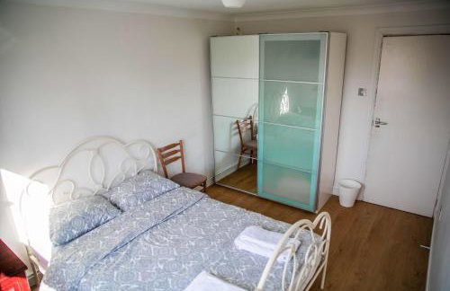 Double bedroom in ashared flat - Photo 6