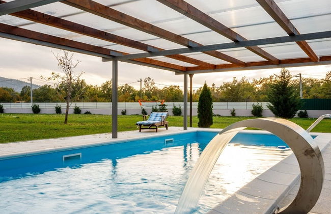 Torine - Capacious Holiday Home in Neorić with Heated Swimming Pool - Foto 11