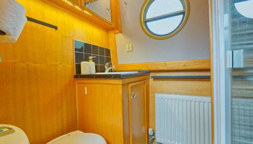 Dylan, 43ft Narrowboat with Garden - Foto 5