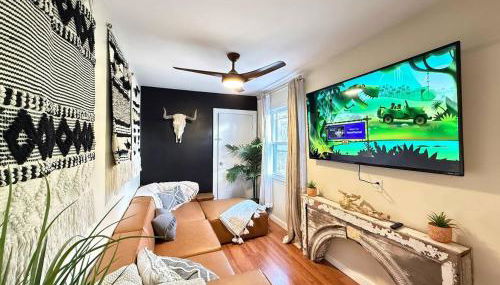 Vibing Hudson Retreat Pet-Friendly w Hot Tub - Foto 4