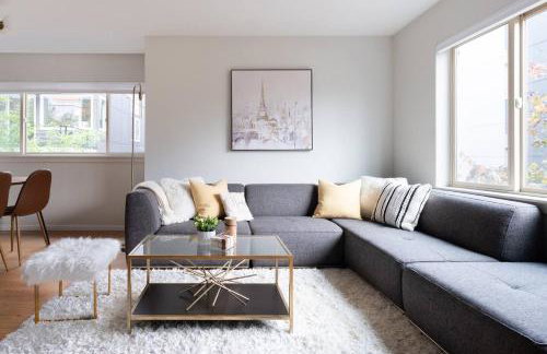 Stylish Urban Loft wFloating Stairs&Fireplace - Foto 7