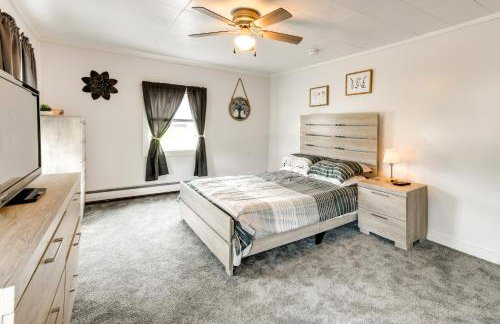 Steps to Crystal Lake Spacious Retreat with Views - Foto 20