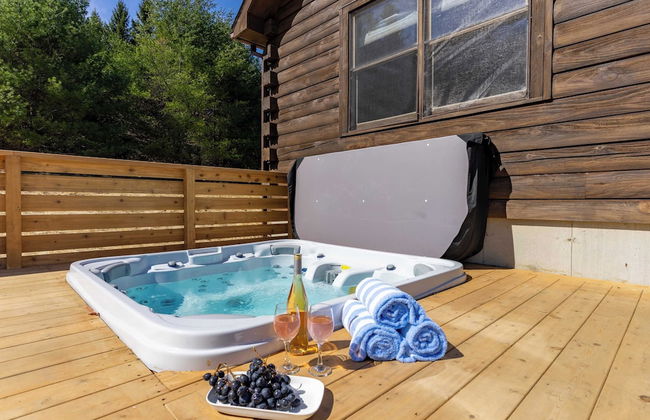 Secluded w/ Deck Views, Hot Tub, & Ping Pong Hudson in the Berks by Avantstay - Foto 3