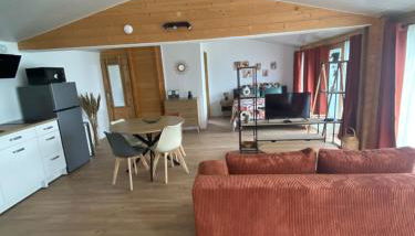 Chalet bois cosy indépendant Saint Jean de Niost - Foto 2