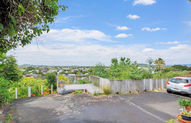 Kingsland Contemporary 2BR with Carpark - Photo 21