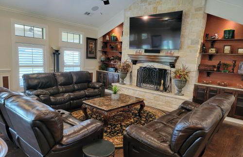 Newly Renovated Private Ranch Get-A-Way - Photo 15