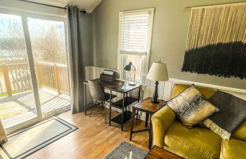 Cozy Pond Side Cottage in Bar Harbor! [The Nook] - Foto 5