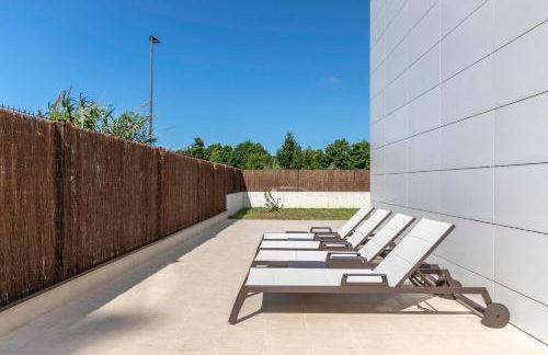 AkomodaT en Precioso y Moderno con Jardín y Parking - Foto 36