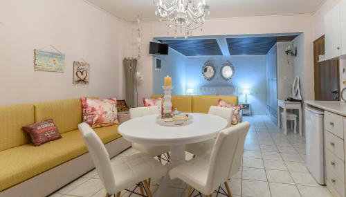 Olympus Studios & Bungalows - Photo 2