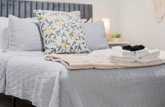 10 Min to Downtown - Smart Tvs - Fast Wi-Fi - Foto 9