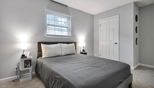 Black And White 1 BR by Ryan Korban - Foto 4