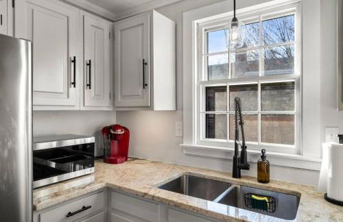 2BR Home|Downtown Rockport w/parking|Walk 2 Ocean - Foto 26