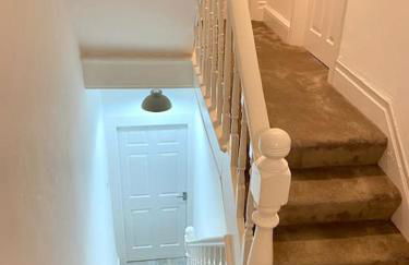 Eden Stay 5 Bedroom House - Foto 9