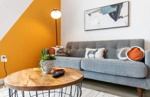 Chic Studio, Walk to Downtown With Skyline Views - Foto 34