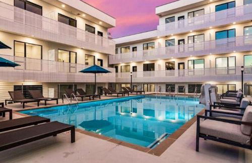 Amazing Downtown Condo w Pool Free Parking 104 - Foto 20
