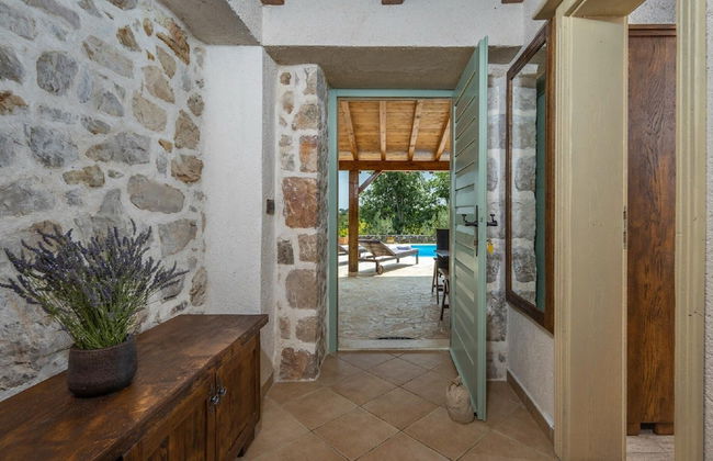 Villa in Posedarje With Private Pool - Foto 28