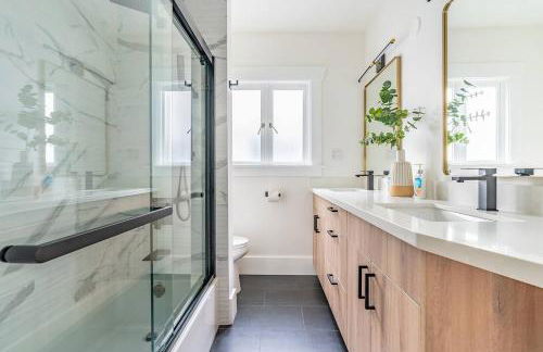 Quintessential Queen Anne charmer w 7Beds4Baths - Foto 30