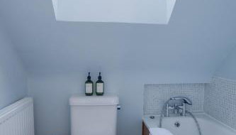 Hazel House - Cosy 2 bedroom house with parking near to Oxford - Foto 2