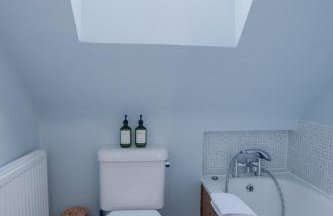 Hazel House - Cosy 2 bedroom house with parking near to Oxford - Foto 2