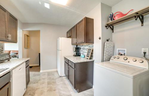 Deck and Patio Inviting Abode in Natrona Heights! - Foto 11