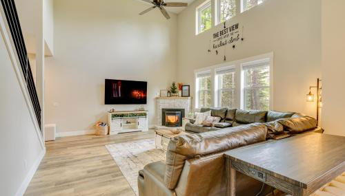 Spacious Donnelly Family Home with Private Hot Tub! - Foto 4