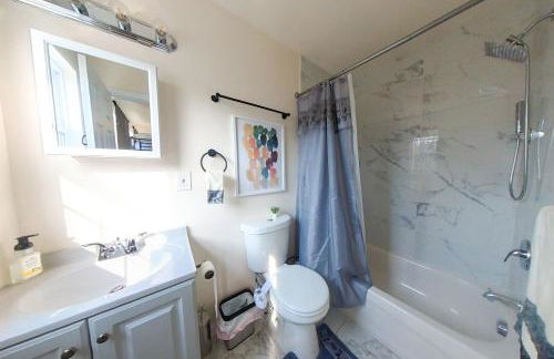 New 4 Apts-198-3 Bed Apt 1st Floor & 3 Bed Apt 2nd Floor - 1 Bed Studio Apt Ground Floor & 1 Bed Studio Apt Ground Floor near Penn Station EWR Newark NJ Airport Hospital Manhattan NYC - Foto 41