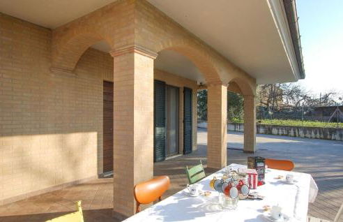 Amazing Home In Morrovalle With Wifi - Foto 16