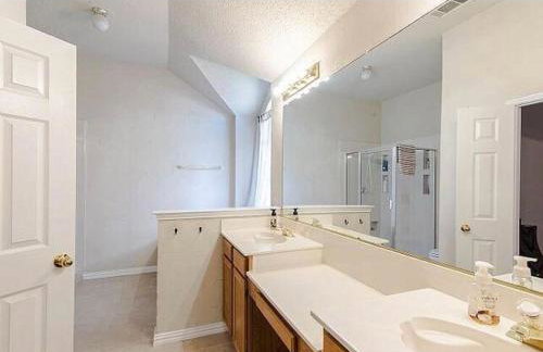 Comfy 3-Bedroom Home in Arlington - Foto 4