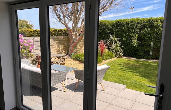 3 Bed House - Sleeps 5 - Pets - Garden - Parking - Photo 18