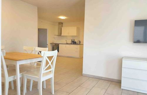 MAX117 moderne Monteurwohnung mit Balkon - Foto 1