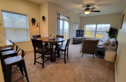 Free Parking, New Apartment, Steps From Mayo! - Foto 8