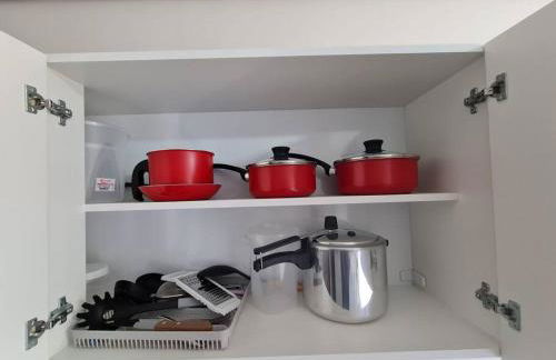 Kitnet303 centro, c linda vista janela, tv smart - Foto 18