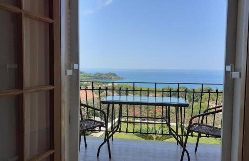 Mediterranean Studios - Photo 3