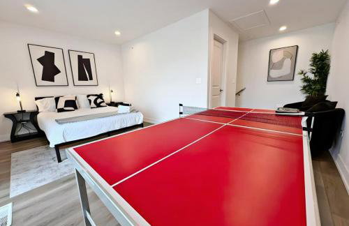 Modern 4BR Townhouse with Parking & Lake Views - WVille rep 4 - Foto 54