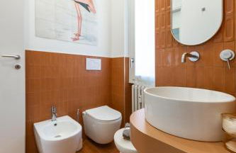 New Collection - Apartment Suite with Terrace - Isola District near Metro - Foto 18