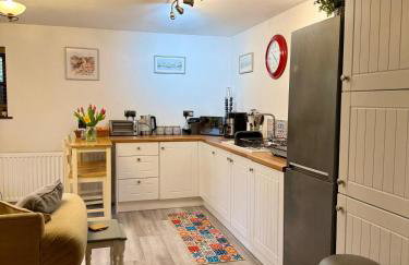 St Catherines, Winterborne Lodge - Photo 31