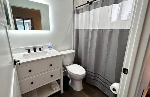 Sunny Delight Home Near Airport - Foto 35