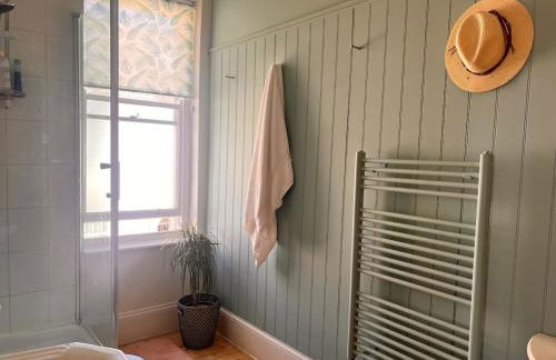 House in Appledore with Hot Tub and own parking - Foto 25